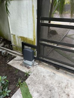 Portones Electricos / Sliding Gate Opener