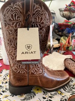 ARIAT WESTERN BOOTS