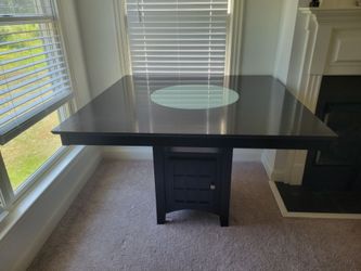 Bar heigh table and chairs