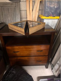 Media chest two tone finish