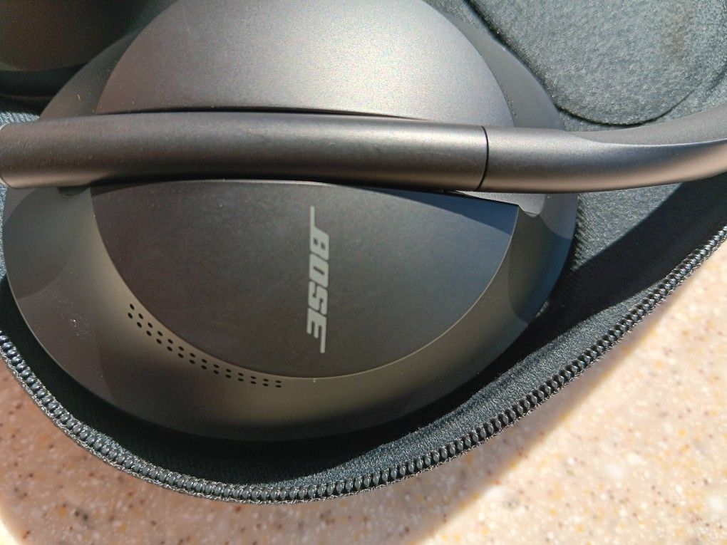 Bose 700 Wireless Noise Canceling Headphones