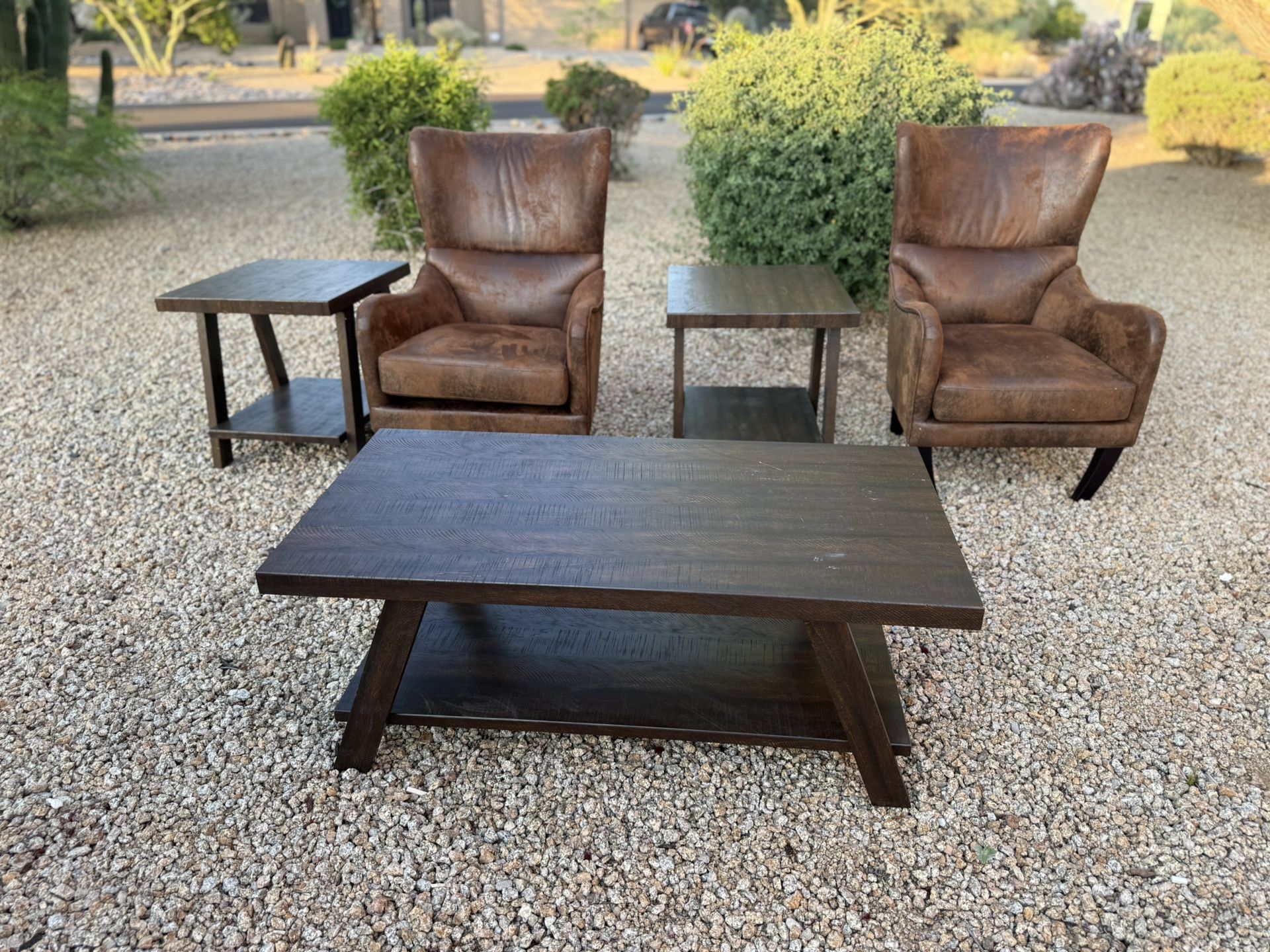 Office furniture - New coffee table / end tables / chairs