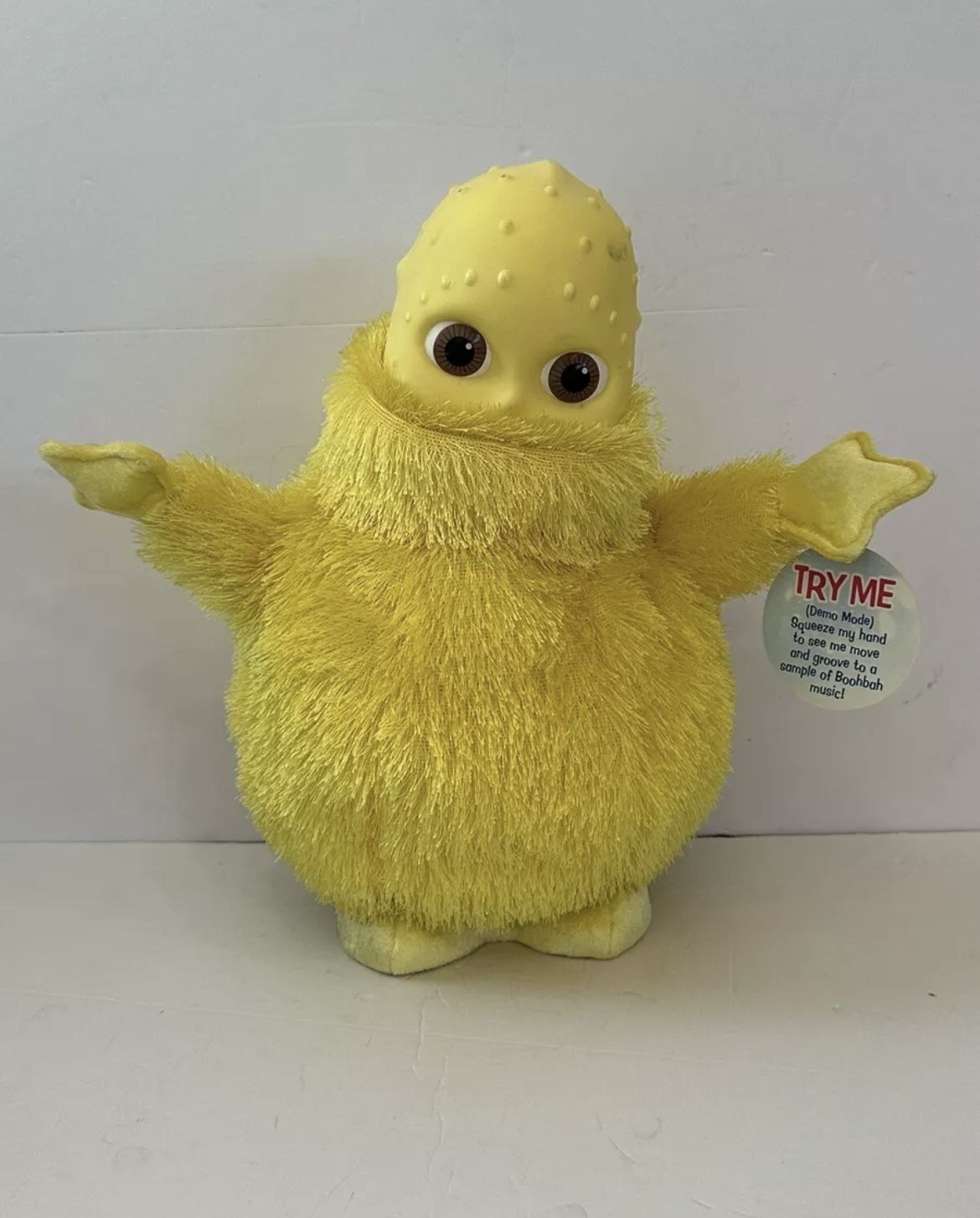 Boohbah Dance Along Humbah 13" Yellow Singing Dancing Plush Collectible Toy 2004