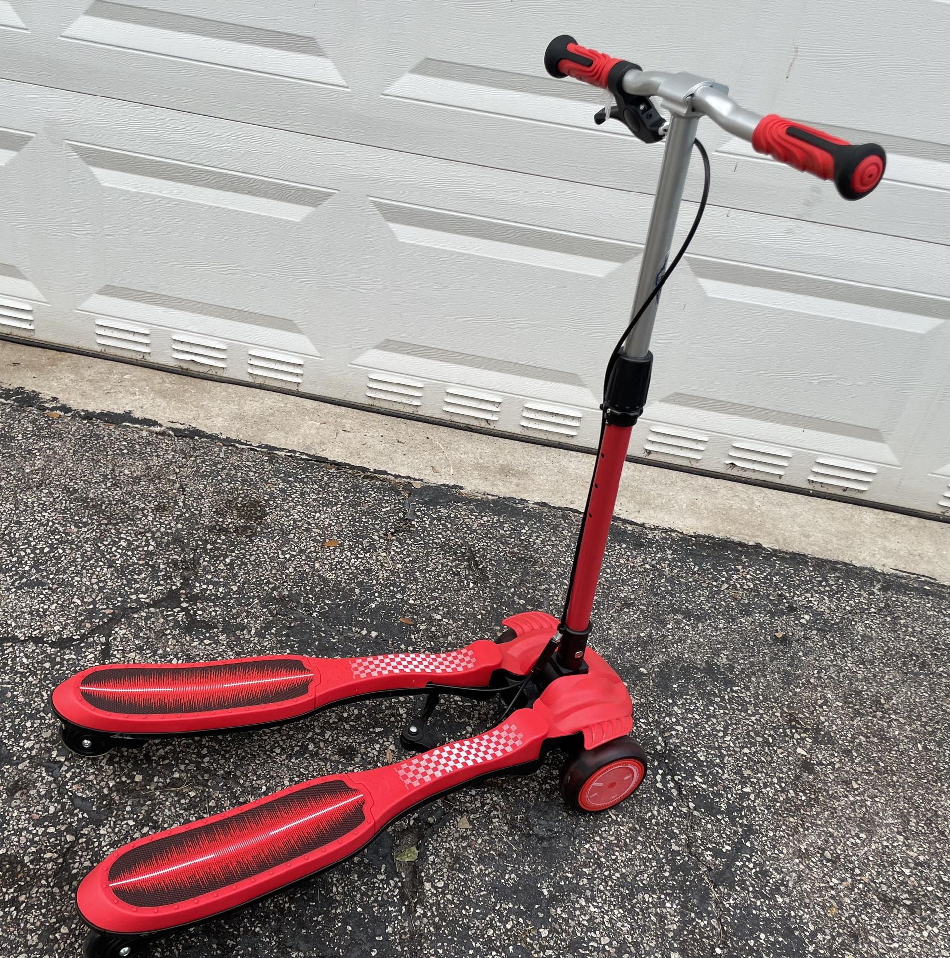 Ferrari Frog Scissors Double Foot 4 Wheel Kids Scooter
