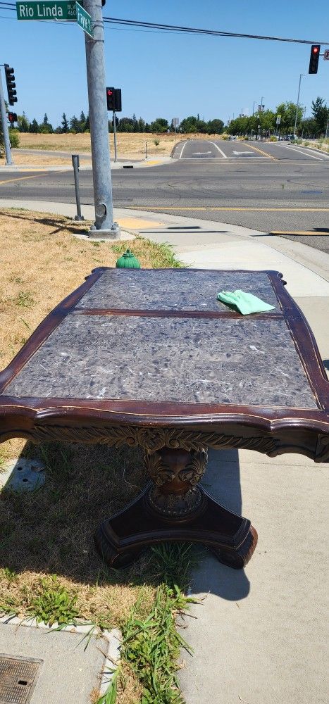 Free Table