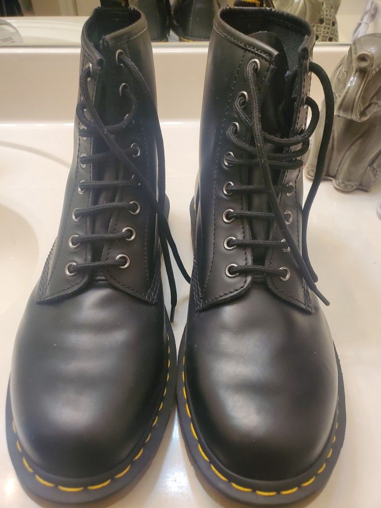 Doc Martens Mens Size 11