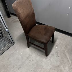 Table Round Table  And 4 Chairs 