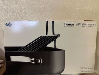 Thomas Rosenthal Roasting Pan with Rack Brand New