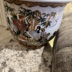 Chinoiserie Cache Pot with Swans