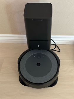 iRobot® Roomba® i3+ (3550) Wi-Fi® Connected Self-Emptying Robot Vacuum, Works with Alexa, Ideal for Pet Hair, Carpets.