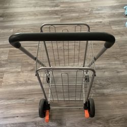 LIGHTWEIGHT FOLDING SHOPPING TROLLEY 