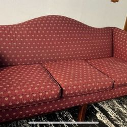 Vintage Ethan Allen Couch  So Comfortable 
