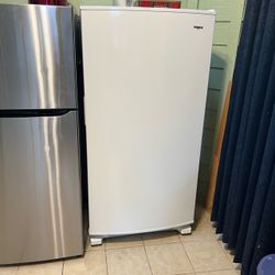 Whirlpool Upright Freezer White