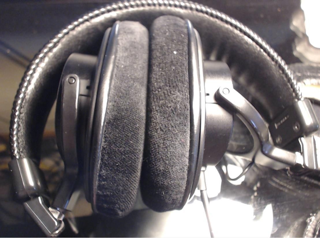 SONY MDR7506 Professional large diaphragm headphones