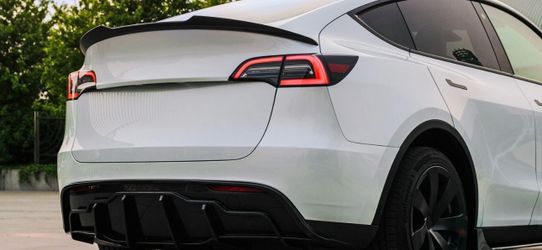 Tesla Model Y rear diffuser