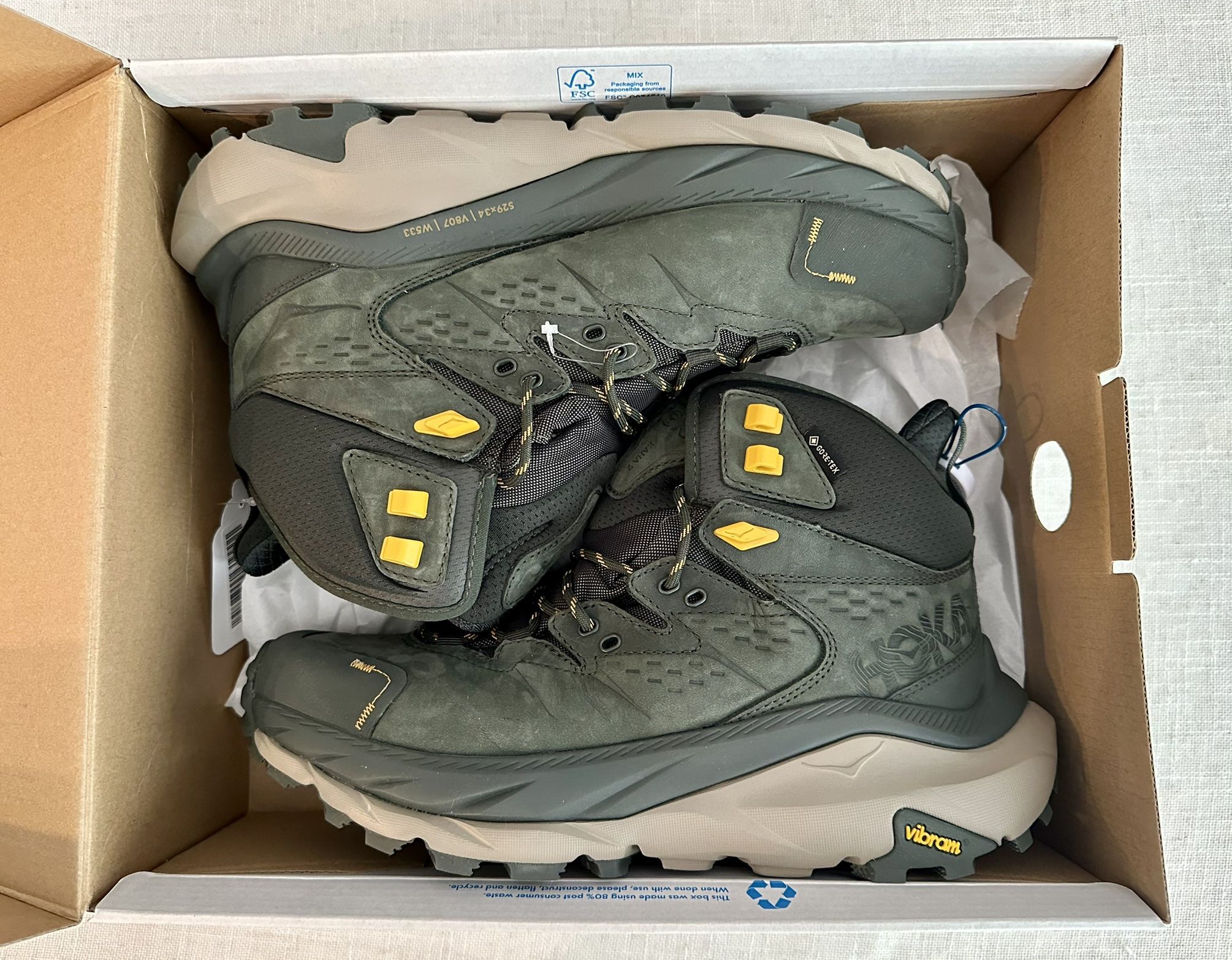HOKA One One Kaha GTX Hiking Boots Size 9- NEW