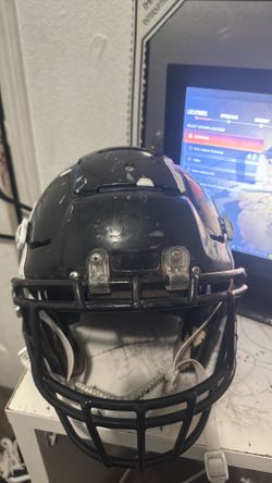 F7 football helmet M or L super used