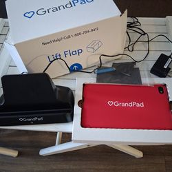 Grandpad like new with all equipment.  Requires subscription to use!
