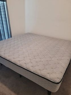 KING SIZE Bed with box springs