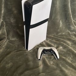 PlayStation 5 +controller 