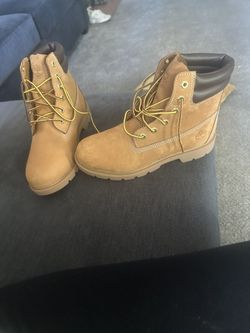 Women’s Timberlands Size 8