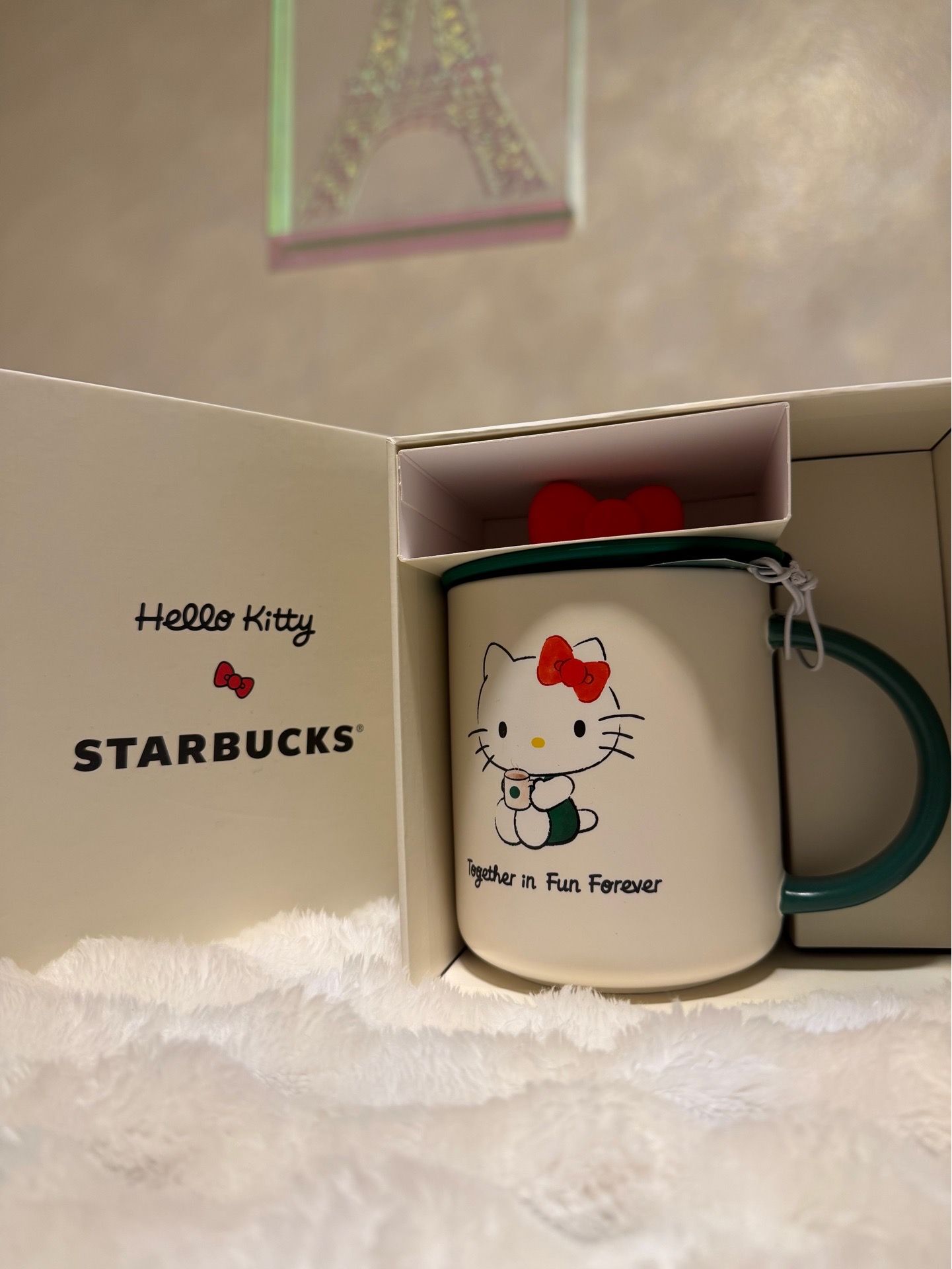 Starbucks/ Hello Kitty collab glad mug