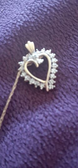 14kt gold and diamond pendant