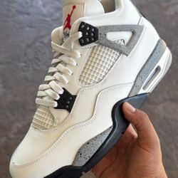 Air Jordan 4 Retro 