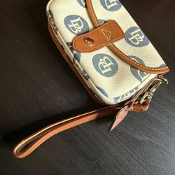 Wristlet.