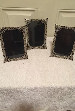 Lot of 3 4by6 Beautiful picture frames Metal frames
