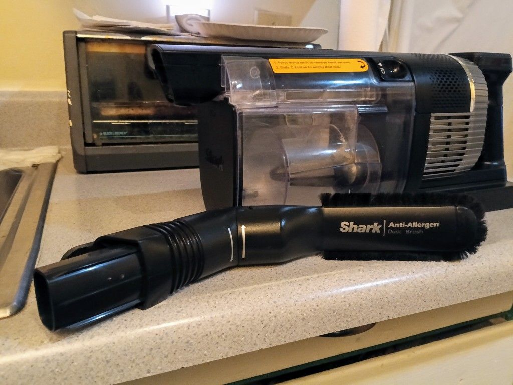 Shark IZ682H Vertex Pro Lightweight Cordless Stick Vacuum with DuoClean PowerFins