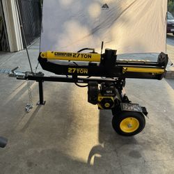 Champion Power Equipment 27 Ton 224 cc Gas Powered Hydraulic Wood Log Splitter with Vertical/ Horizon