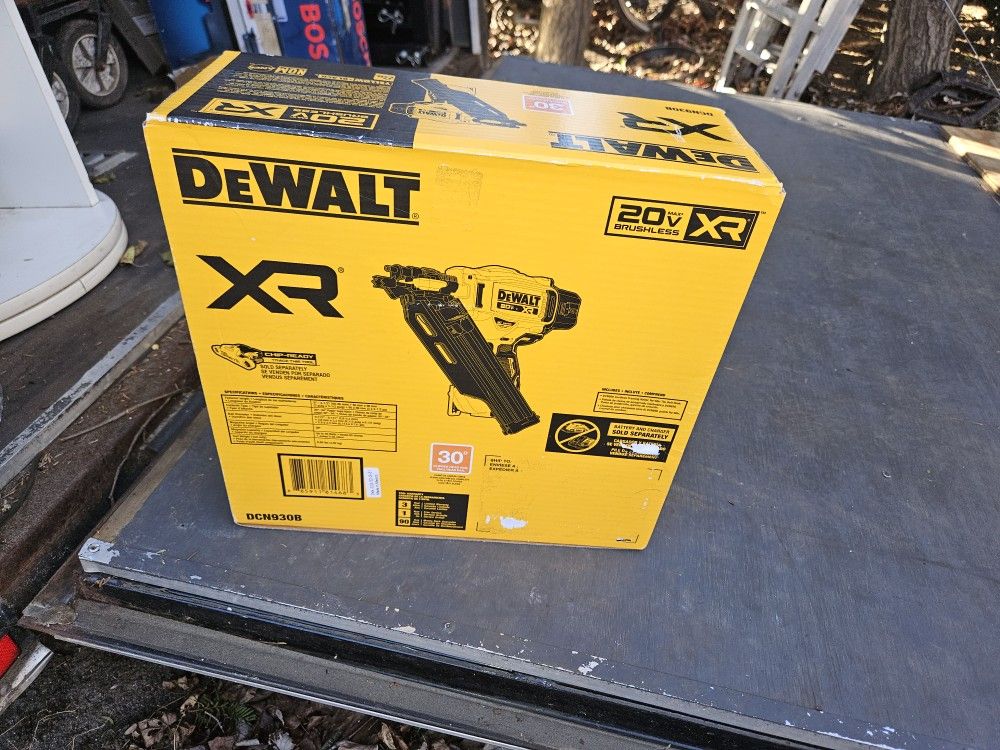 DEWALT 20-Volt 30° Cordless Framing Nailer (Tool-Only 260.00 Firm)
