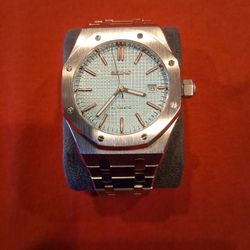 Seiko Automatic. Mod ROYAL OAK. Ice blue. All 316 SS. 44mm.  Sapphire Crystal. NH35 Seiko Movement. $180.00 OBO