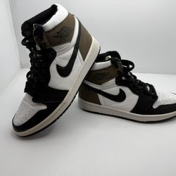 Size 8 - Jordan 1 Retro OG High Dark Mocha