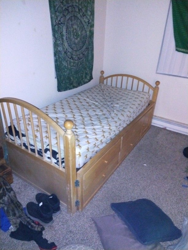 Twin Bed & Frame