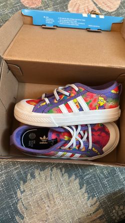 Lisa Simpson adidas