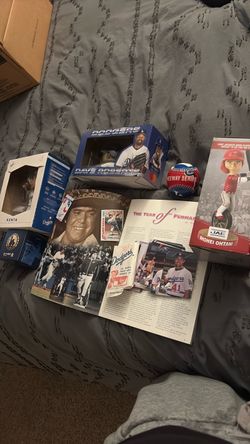 Dodger Memorabilia-read description