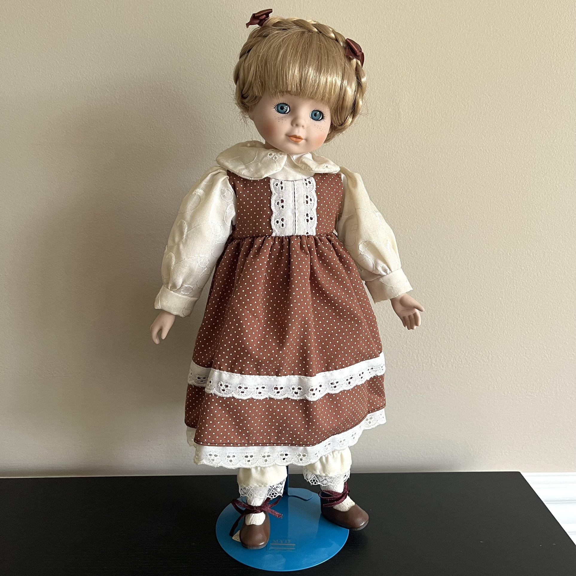 MYD Marian Yu Designs Porcelain Girl Doll Freckles Polka Dot Dress Vintage 16in