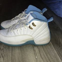 Jordans 12 Bule And White 
