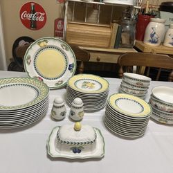 Villeroy & Boch Porcelain Dinnerware Set