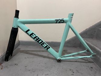 Leader 725