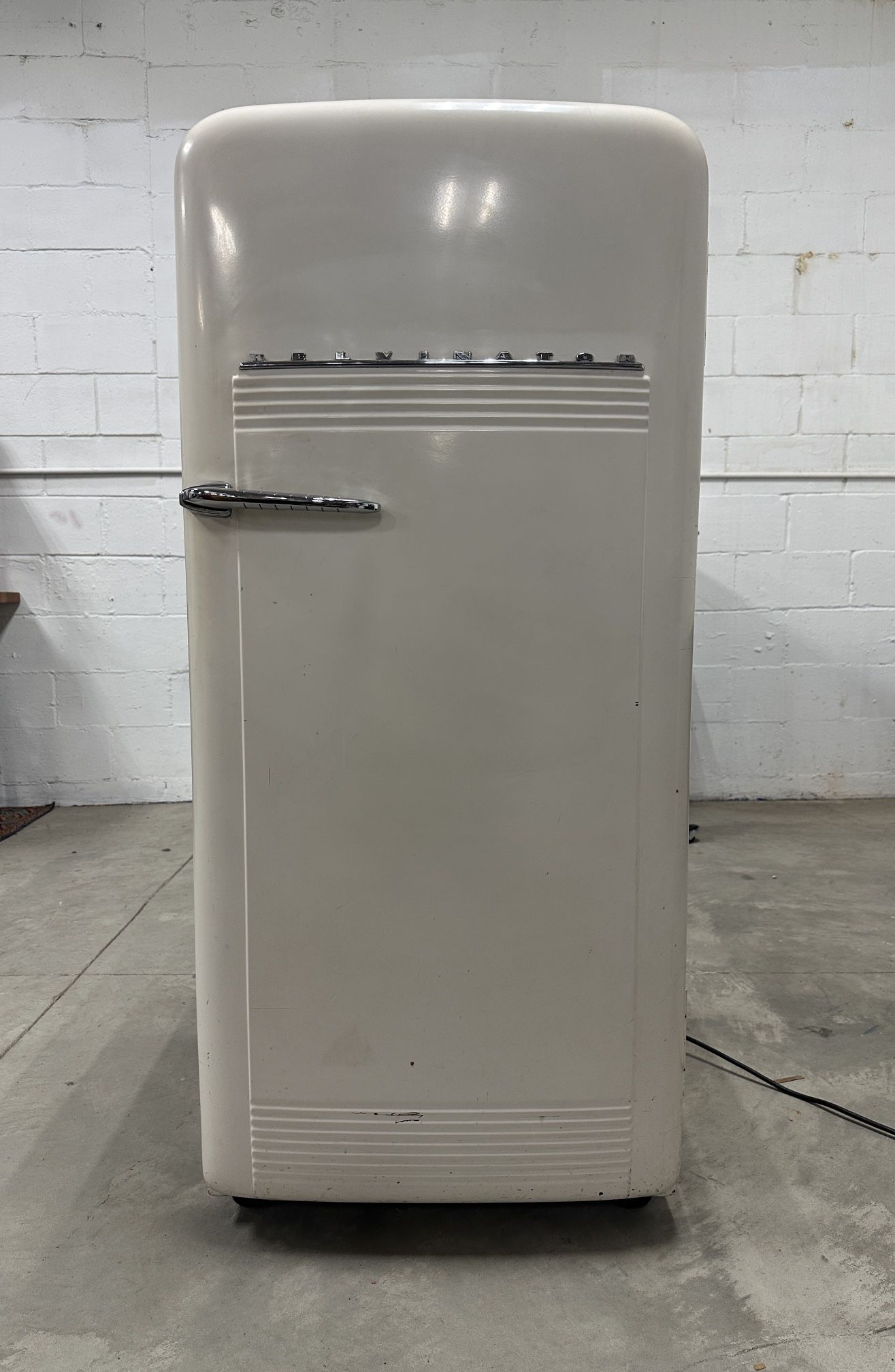 Vintage Working Kelvinator 1954 40th Anniversary Refrigerator Fridge & Freezer # VND-R Made In Detroit USA - Mid Century Appliances - WORKS! 