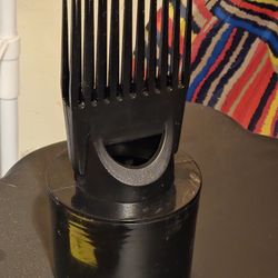 UNIVERSAL  BLOW DRYER COMB ATTACHMENT 
