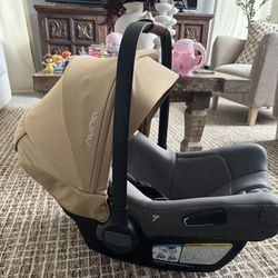 Nuna Infant Car seat