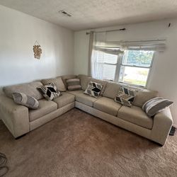 Couch For Sale : $300