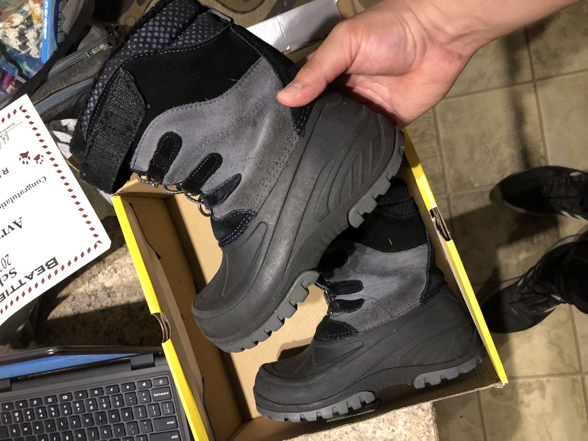 Kids Snow Boats Size 2y