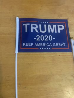Small trump parade flags