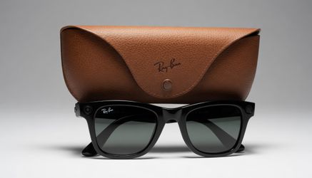 Ray-Ban META Wayfarer Smart Glasses Black