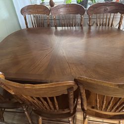 Table with 8 chairs